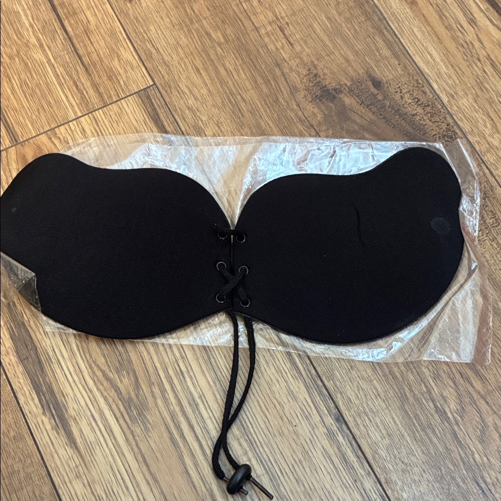 Black Strapless Adhesive Bra